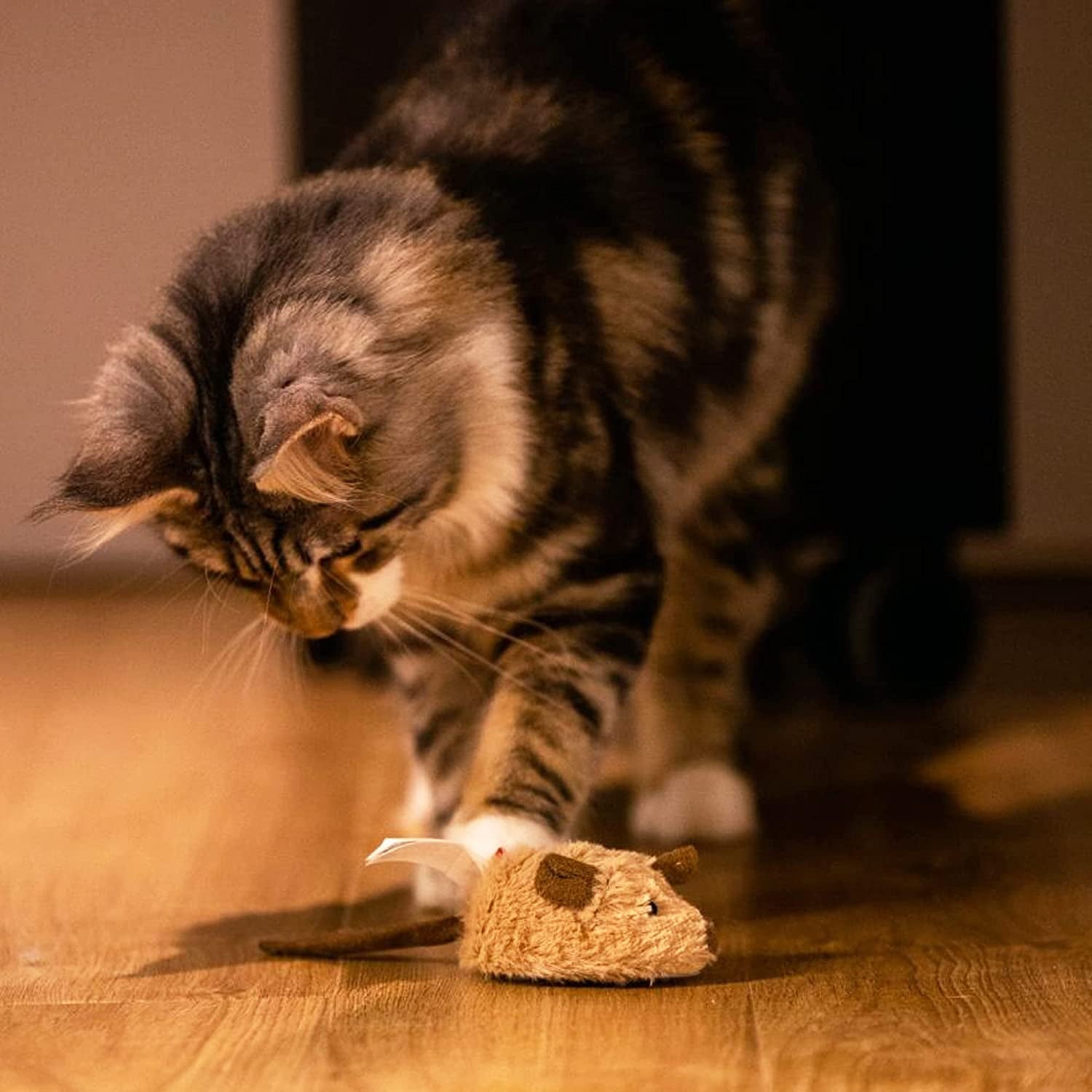 Interactive Automatic Mouse Toy for Cats with Realistic Squeaky Sound - Indoor Self-Play and Exercise (Brown Ear)